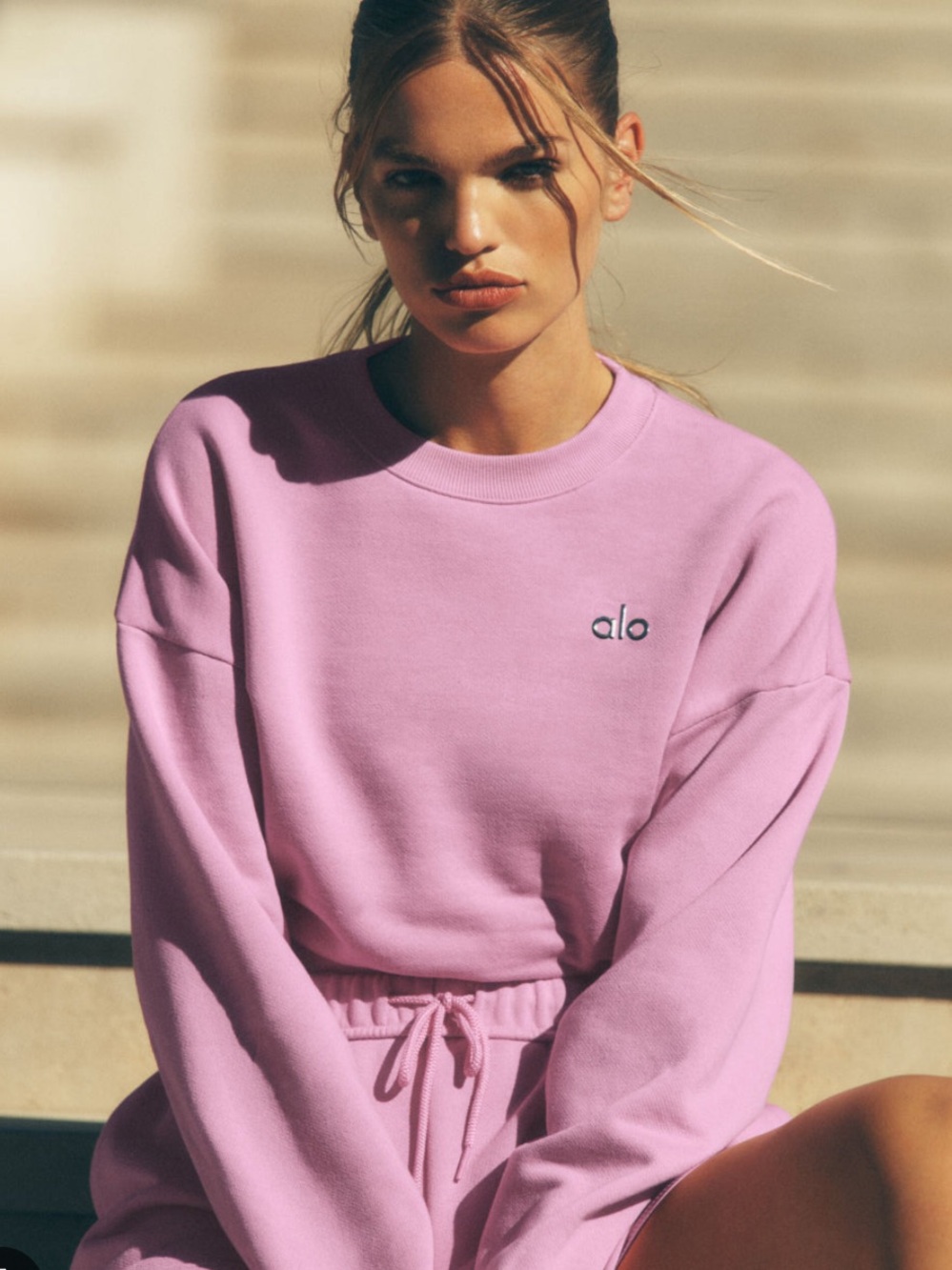 ALO Women's Candy Heart Pink Crewneck Sweatshirt Medium